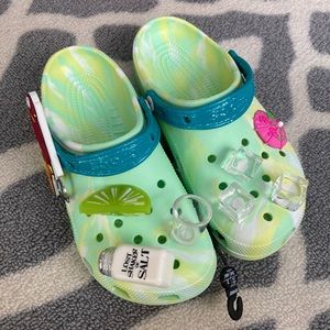 margaritaville x Crocs women’s size 9 men’s size 7